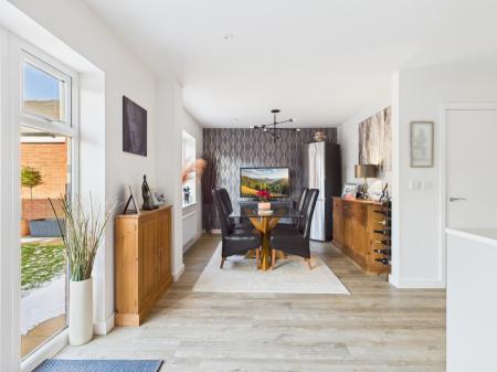 3 bedroom Detached house for sale in Greenkeepers Avenue, Beggarwood, Basingstoke, RG23