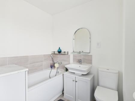 3 bedroom Detached house for sale in Greenkeepers Avenue, Beggarwood, Basingstoke, RG23