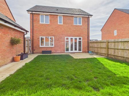 3 bedroom Detached house for sale in Greenkeepers Avenue, Beggarwood, Basingstoke, RG23