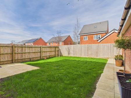 3 bedroom Detached house for sale in Greenkeepers Avenue, Beggarwood, Basingstoke, RG23