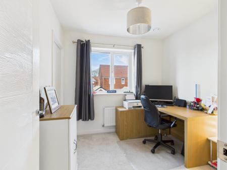 3 bedroom Detached house for sale in Greenkeepers Avenue, Beggarwood, Basingstoke, RG23