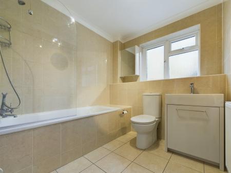 4 bedroom Detached house for sale in Thyme Close, Chineham, Basingstoke, RG24