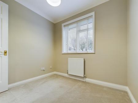 4 bedroom Detached house for sale in Thyme Close, Chineham, Basingstoke, RG24