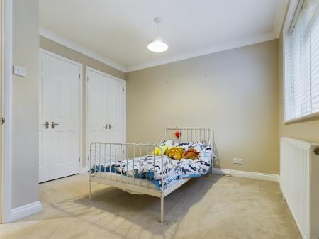 4 bedroom Detached house for sale in Thyme Close, Chineham, Basingstoke, RG24