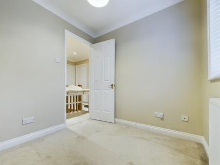 4 bedroom Detached house for sale in Thyme Close, Chineham, Basingstoke, RG24