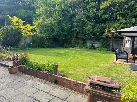 4 bedroom Detached house for sale in Thyme Close, Chineham, Basingstoke, RG24