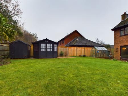 4 bedroom Detached house for sale in Thyme Close, Chineham, Basingstoke, RG24