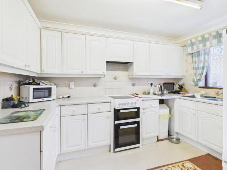 3 bedroom End of terrace house for sale in Montserrat Road, Basingstoke, RG24