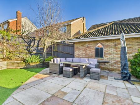 4 bedroom Detached house for sale in Saffron Close, Chineham, Basingstoke, RG24