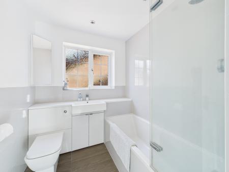 4 bedroom Detached house for sale in Saffron Close, Chineham, Basingstoke, RG24