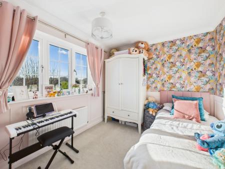 4 bedroom Detached house for sale in Saffron Close, Chineham, Basingstoke, RG24