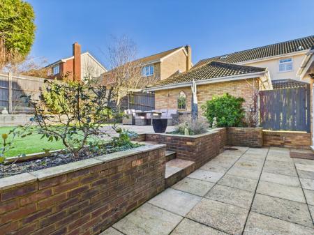 4 bedroom Detached house for sale in Saffron Close, Chineham, Basingstoke, RG24