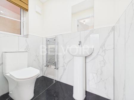 4 bedroom Detached house to let in Dorset Crescent, Worting, Basingstoke, RG22