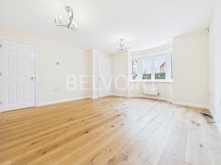 4 bedroom Detached house to let in Dorset Crescent, Worting, Basingstoke, RG22