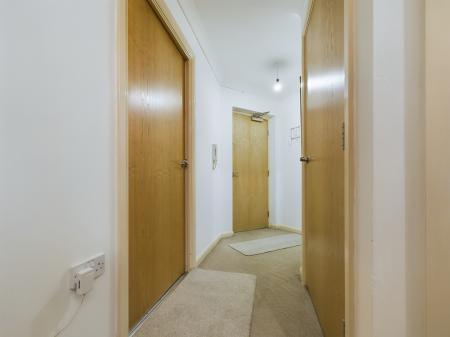 2 bedroom Flat to let in Crown Heights, Alencon Link, Basingstoke, RG21