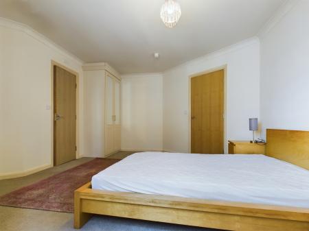 2 bedroom Flat to let in Crown Heights, Alencon Link, Basingstoke, RG21