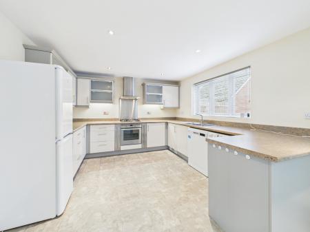 4 bedroom Semi-detached house to let in Downlands Way, South Wonston, Winchester, SO21