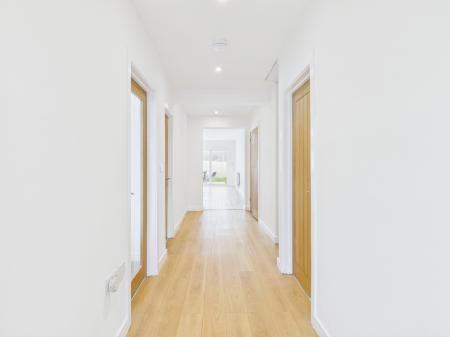 4 bedroom Detached bungalow for sale in Roman Road, Basingstoke, RG23