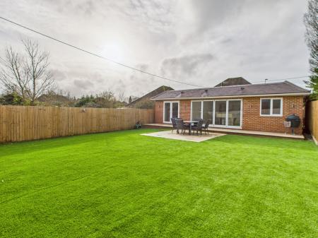 4 bedroom Detached bungalow for sale in Roman Road, Basingstoke, RG23