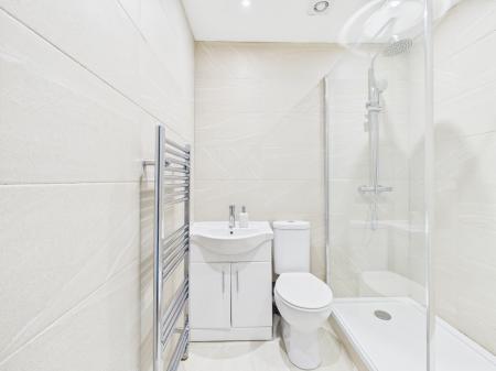 4 bedroom Detached bungalow for sale in Roman Road, Basingstoke, RG23