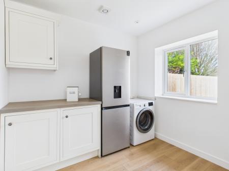 4 bedroom Detached bungalow for sale in Roman Road, Basingstoke, RG23