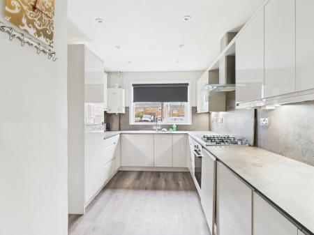 3 bedroom Terraced House for sale in Mozart Close, Basingstoke, RG22