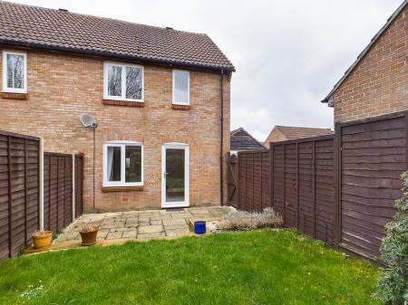 2 bedroom Semi-detached house to let in Cloverfield, Lychpit, Basingstoke, RG24