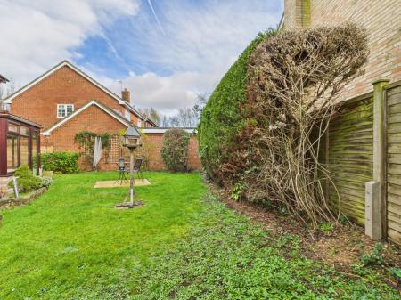 4 bedroom Detached house for sale in Thyme Close, Chineham, Basingstoke, RG24