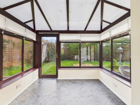 4 bedroom Detached house for sale in Thyme Close, Chineham, Basingstoke, RG24
