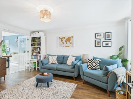 3 bedroom Semi-detached house for sale in Avington Way, Hook, Hook, RG27