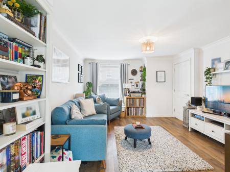 3 bedroom Semi-detached house for sale in Avington Way, Hook, Hook, RG27