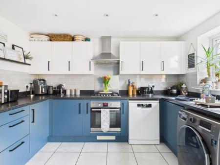 3 bedroom Semi-detached house for sale in Avington Way, Hook, Hook, RG27