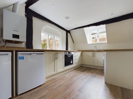 1 bedroom Studio flat to let in Church Street, Town Centre, Basingstoke, RG21