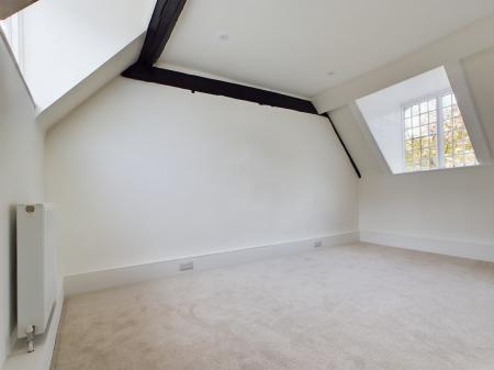 1 bedroom Studio flat to let in Church Street, Town Centre, Basingstoke, RG21