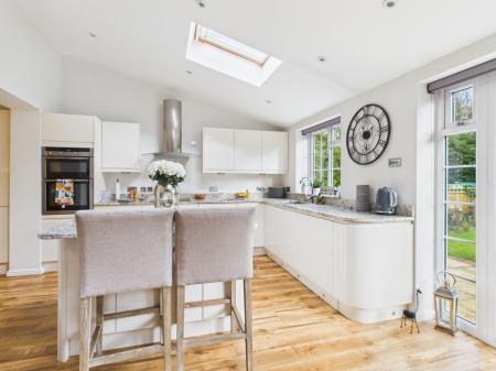 3 bedroom Detached house for sale in Lavender Road, Basingstoke, RG22