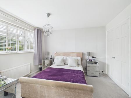 3 bedroom Detached house for sale in Lavender Road, Basingstoke, RG22