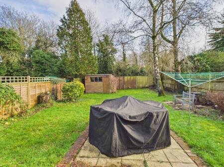 3 bedroom Detached house for sale in Lavender Road, Basingstoke, RG22