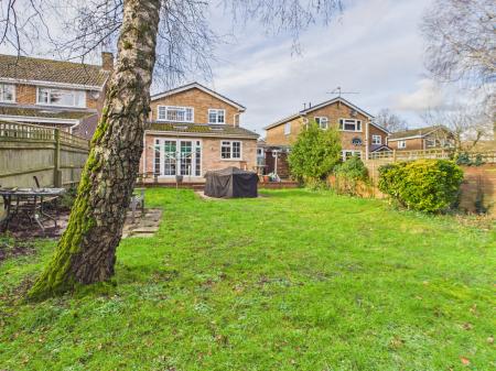 3 bedroom Detached house for sale in Lavender Road, Basingstoke, RG22