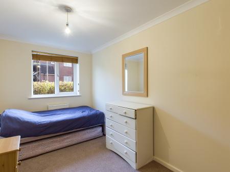 2 bedroom Flat to let in Old Worting Road, Worting, Basingstoke, RG22