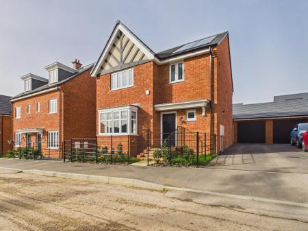 Greenkeepers Avenue, Basingstoke, RG23