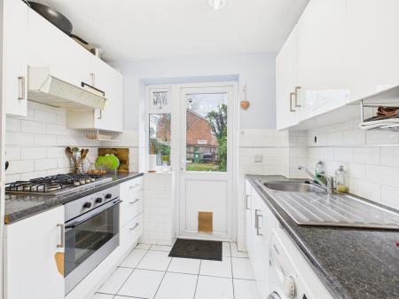 3 bedroom Terraced House for sale in Porter Road, Basingstoke, RG22