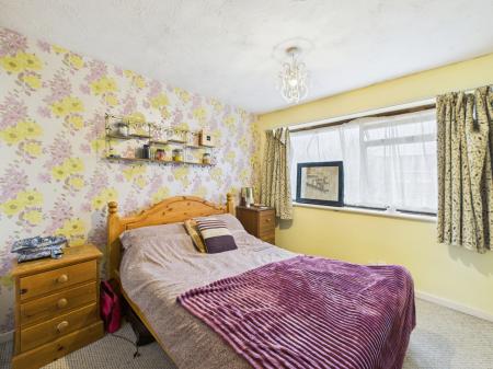 3 bedroom Terraced House for sale in Porter Road, Basingstoke, RG22