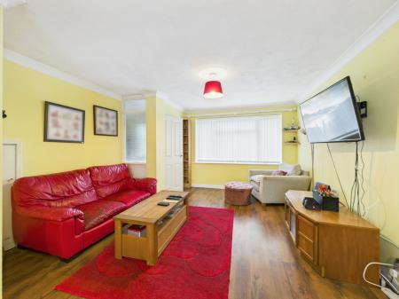 3 bedroom Terraced House for sale in Porter Road, Basingstoke, RG22
