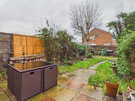 3 bedroom Terraced House for sale in Porter Road, Basingstoke, RG22