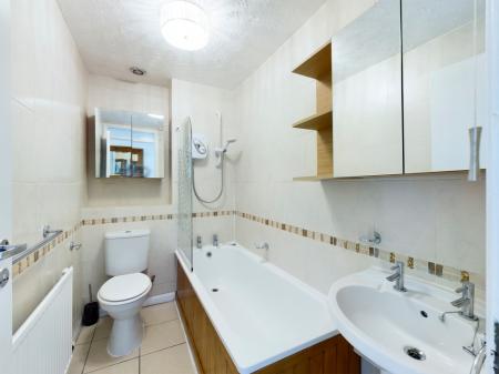 2 bedroom Terraced House to let in Heathfield, Brighton Hill, Basingstoke, RG22