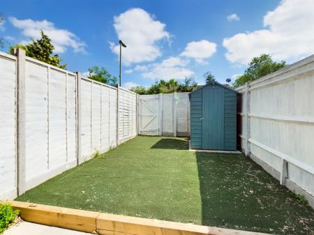 2 bedroom Terraced House to let in Heathfield, Brighton Hill, Basingstoke, RG22