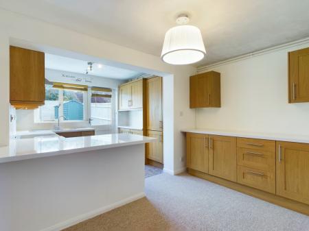 2 bedroom Terraced House to let in Heathfield, Brighton Hill, Basingstoke, RG22