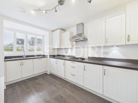 5 bedroom Terraced House to let in John Liddell Way, Chapel Gate, Basingstoke, RG21