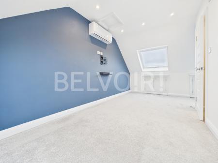 5 bedroom Terraced House to let in John Liddell Way, Chapel Gate, Basingstoke, RG21