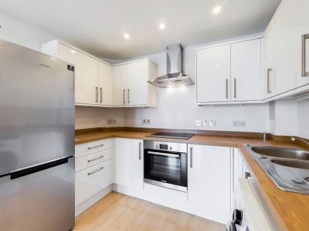 2 bedroom Flat to let in Winterthur Way, Victory Hill, Basingstoke, RG21